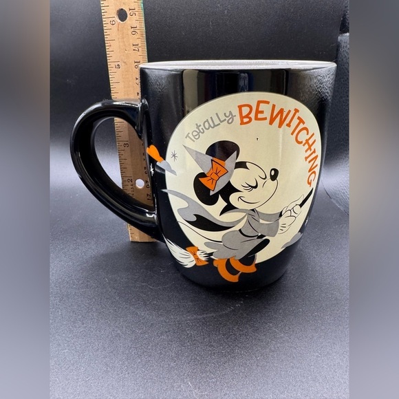 Witch Minnie Mouse Totally Bewitching 25 Oz Disney Halloween Mug - Picture 4 of 7